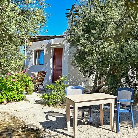 Casa de Campo To Spiti Tou Papa Sto Vouno Kamilárion